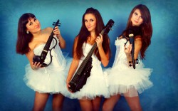 The violin group DOLLS