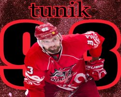 Vladislav Tunik hockey